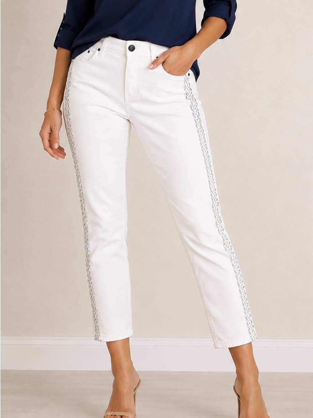 WHBM White Jeans Size 0 The Slim Crop Braided Side Trim Mid Rise